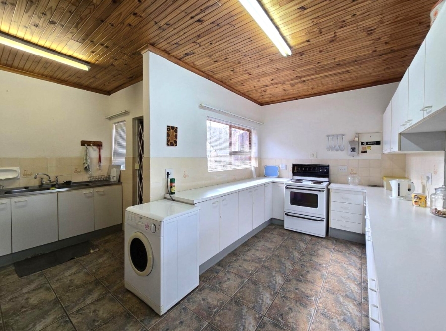 4 Bedroom Property for Sale in Noorsekloof Eastern Cape